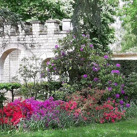 La Romantique Bourges Luaran gambar